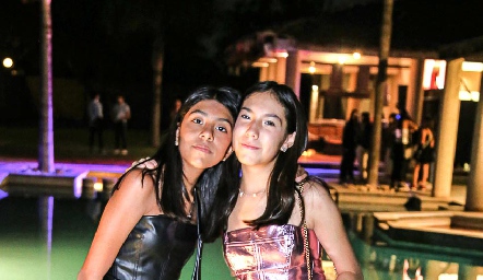  Regina Hernández y Camila Bustamante.