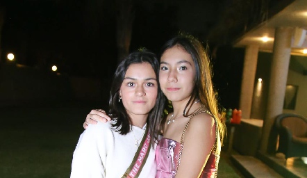  Ana Paula Ávalos y Camila Bustamante.