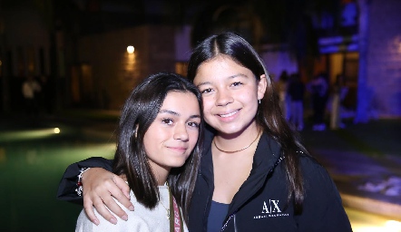  Ana Paula Ávalos y Regina Chavero.