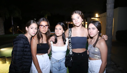  Mónica González, Romi González, Alexa Robles, Fátima Manzur y Mónica Bahena.