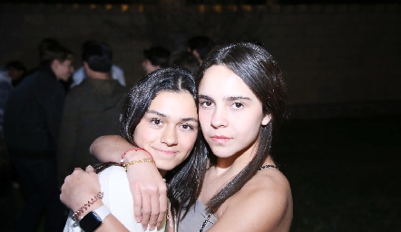  Ana Paula Ávalos y Mónica Bahena.