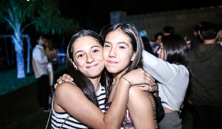  Lía Torre y Camila Bustamante.