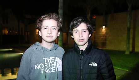  Santiago Almazán y Fernando Rivera.