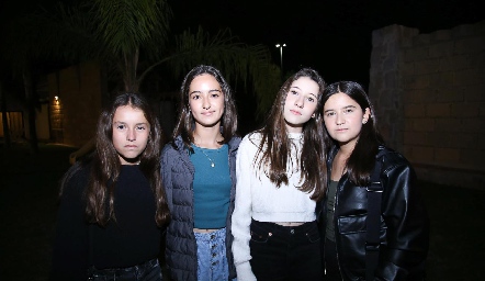  May Miramontes, Camila Furber, Romina García y Montse Córdova.