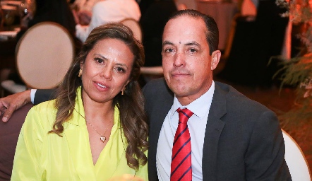 Lizeth Alba y Humberto Vega.