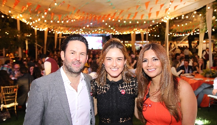   Alberto Rangel, Pao Rangel y Verónica Guzmán.