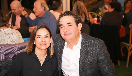  Mariel Quevedo y Juan Gallegos.