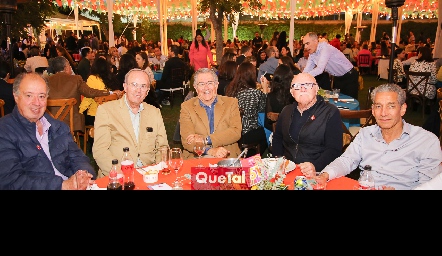  Samuel Romo, Manuel Aranda, Mario Noriega, Ernesto Martínez y Ricardo Torres.