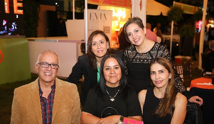  Oli Guzmán, Rebeca Espinoza, Mariano, Lupita Rodríguez y Edith Cifuentes.