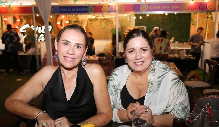  Krista Alvarado y Jacqueline Villaseñor.