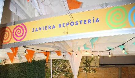  María Dolores Hernández y Javiera Gómez, Javiera Repostería.