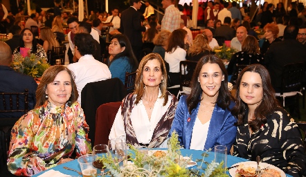  Conni Villasuso, Maite Yamil, Carmen Del Valle y Maite Soberon.