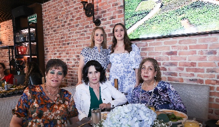  Claudia Carpizo, Tere Ledezma, Patricia Torres Corzo, Lourdes López e Isabel Torres Corzo.