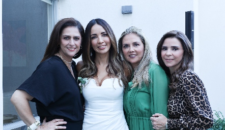  Lucía Berrones, Liliana Soto, Beatriz Villegas y Lupita Mercado.