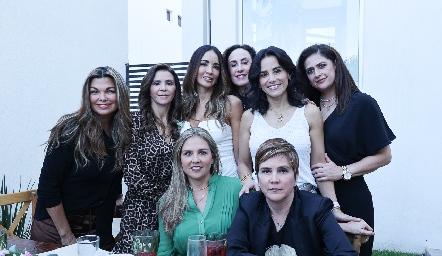  Claudia Hermosillo, Lupita Mercado, Liliana Soto, Verónica Zepeda, Anilú Enríquez, Lucía Berrones, Beatriz Villegas y Claudia Hinojosa.