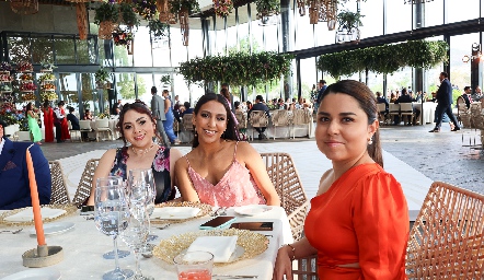  Ximena Ruiz, Mariana y Karla Gonzalez.