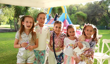  Elena, Blanca, Natalia, Inés y Mariel.