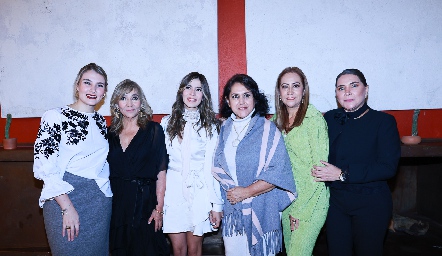  Vero Pérez, Cristina Córdova, Ruth de Valle, Lety Castillo y Griselda Acosta.