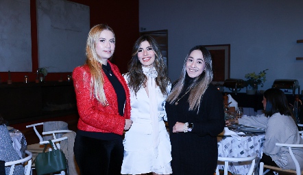  Fani Espinosa, Ana Sofía y Miriam Arteaga.