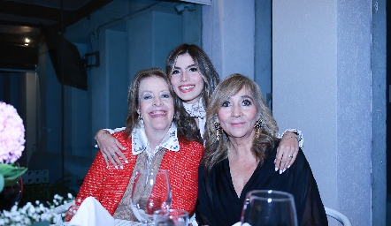  Beatriz Ortuño, Ana Sofía Muñiz y Cristina Córdova.