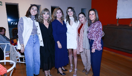  María José Estrada, Cristina Córdova, Adriana Milán, Ana Sofía Muñiz, Julia Marín y Martha Muñiz.