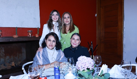  Ana Sofía Muñiz, Lety Castillo, Ruth de Valle y Griselda Acosta.