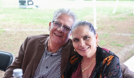 David Granados y Lety Dávila.