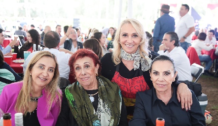 Raquel González, Marielena Galarza, Norma Galarza y Yoya Galarza.