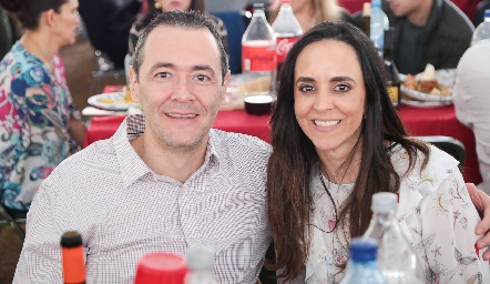 Jorge Ledezma y Gloria Mojarro.