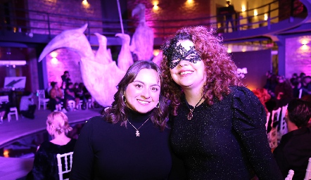  Jazz García y Sherly Falcón.