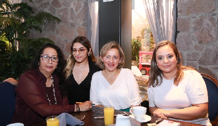 Patricia Romero Mares, Ana Sofía Morales Romero, Verónica Pliego e Isabel Lopez.