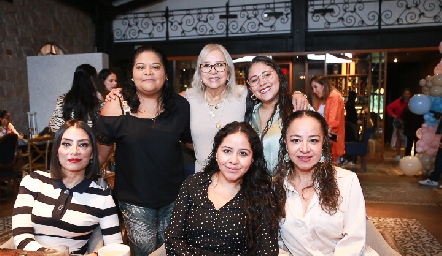  Guadalupe Anguilano, Florencia, Fernanda Rodríguez, Verónica López, Amira Amín y Maricarmen Martinez.