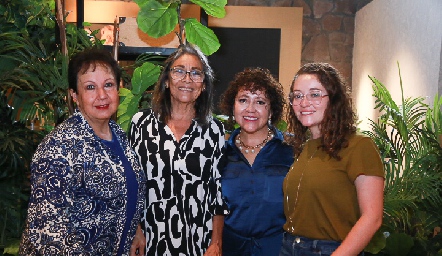  Lupita Ramírez, Martha Espinoza, Maru Vázquez y Marcela Rodriguez.