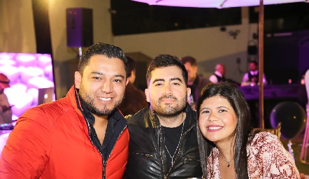  Iván Arenas, Rodrigo Peña y Mónica Carreón.