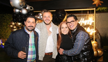  Juan de Dios Zumarán, Iñaki Minondo, Pili Siller y Alberto Castillo.