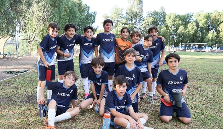  Equipo del Andes International School.