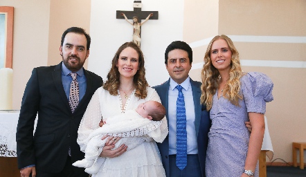  Rafael Olmos, Cecilia Velasco, Mauricio Bandín e Ingrid Velasco con Regina.