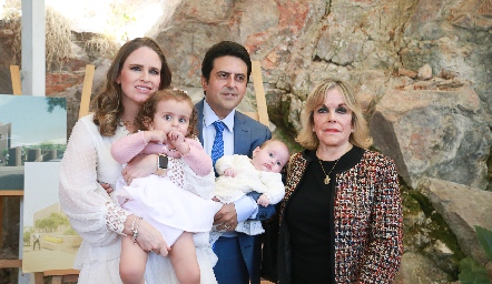  Cecilia Velasco, Mauricio Bandín, Carmina Bandín, Regina Bandín y María del Carmen Jiménez.