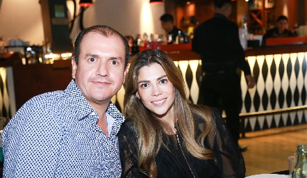  Ricardo Garza e Imelda Martínez.