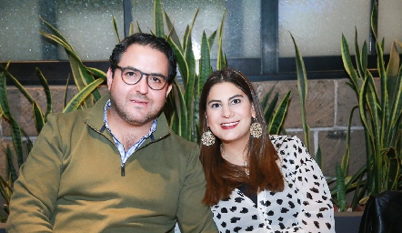  Diego Valdés y Lu Castelo.