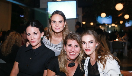  Marina Armida, Miriam García, Sofía Múzquiz y Carla Huber.