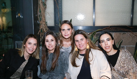  Paty García, Ale Díaz Infante, Miriam García,  Isa López y Mariana Tobías.