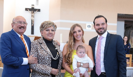 Juan Barragán, Matilde de Barragán, Paulina Martínez, Rodrigo Alcalde y Carola Alcalde.