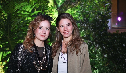  Begoña Puga e Isabel Álvarez.