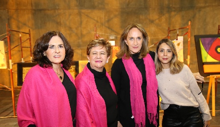  Raquel Báez, Carmen Yolanda Navarro, Clara Perogordo y Jimena García.