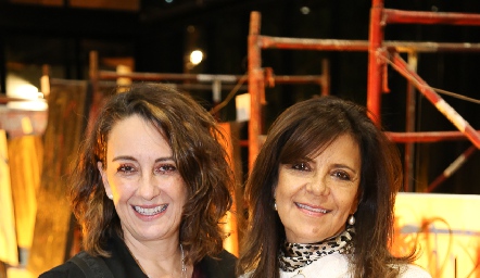  Gloria Martínez y Patricia Silos.