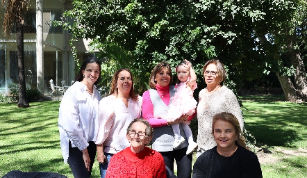 Dalia Echegoyen, Eli Márquez, Idalia Mestas, Vale Ruiz, Flor Márquez, Beatriz de Alba y Luz María Marquez.