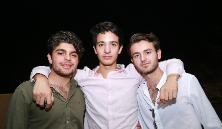  César Morales, Emilio Castro y Pato Sarquis.