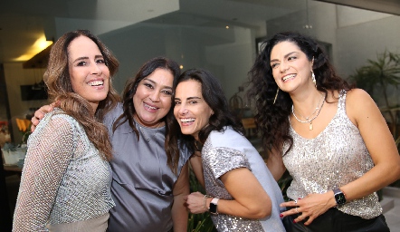  Adriana Pedroza, Deyanira Cázares, Daniela Gutiérrez y Anilú Enríquez.