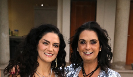  Daniela y Maricel Gutiérrez.